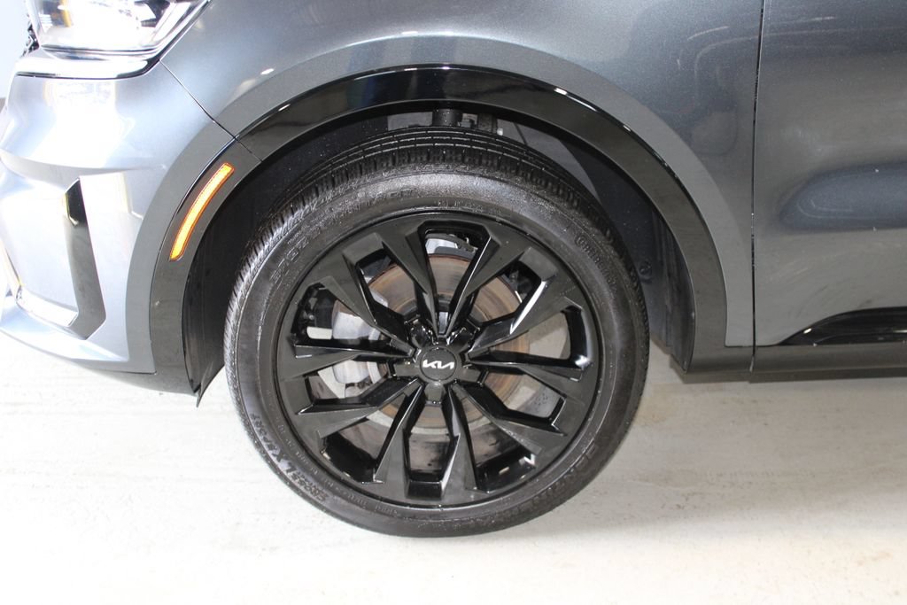 Used 2023 Kia Sorento SX AWD/4WD image 4