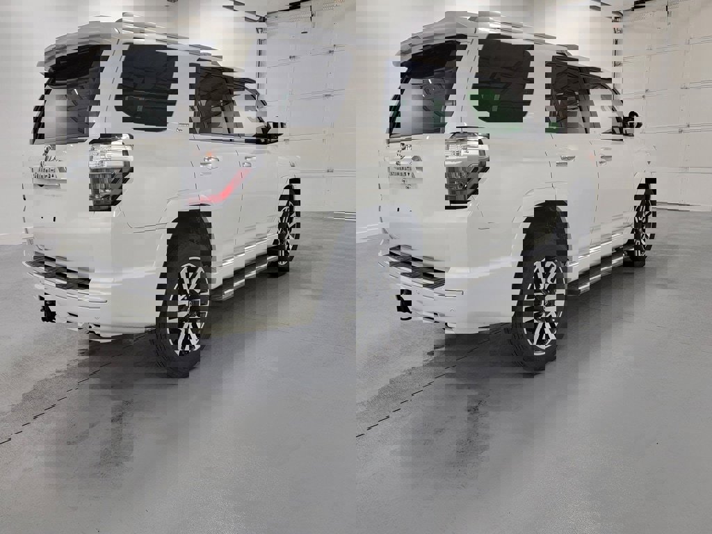 Used 2014 Toyota 4Runner Limited image 8