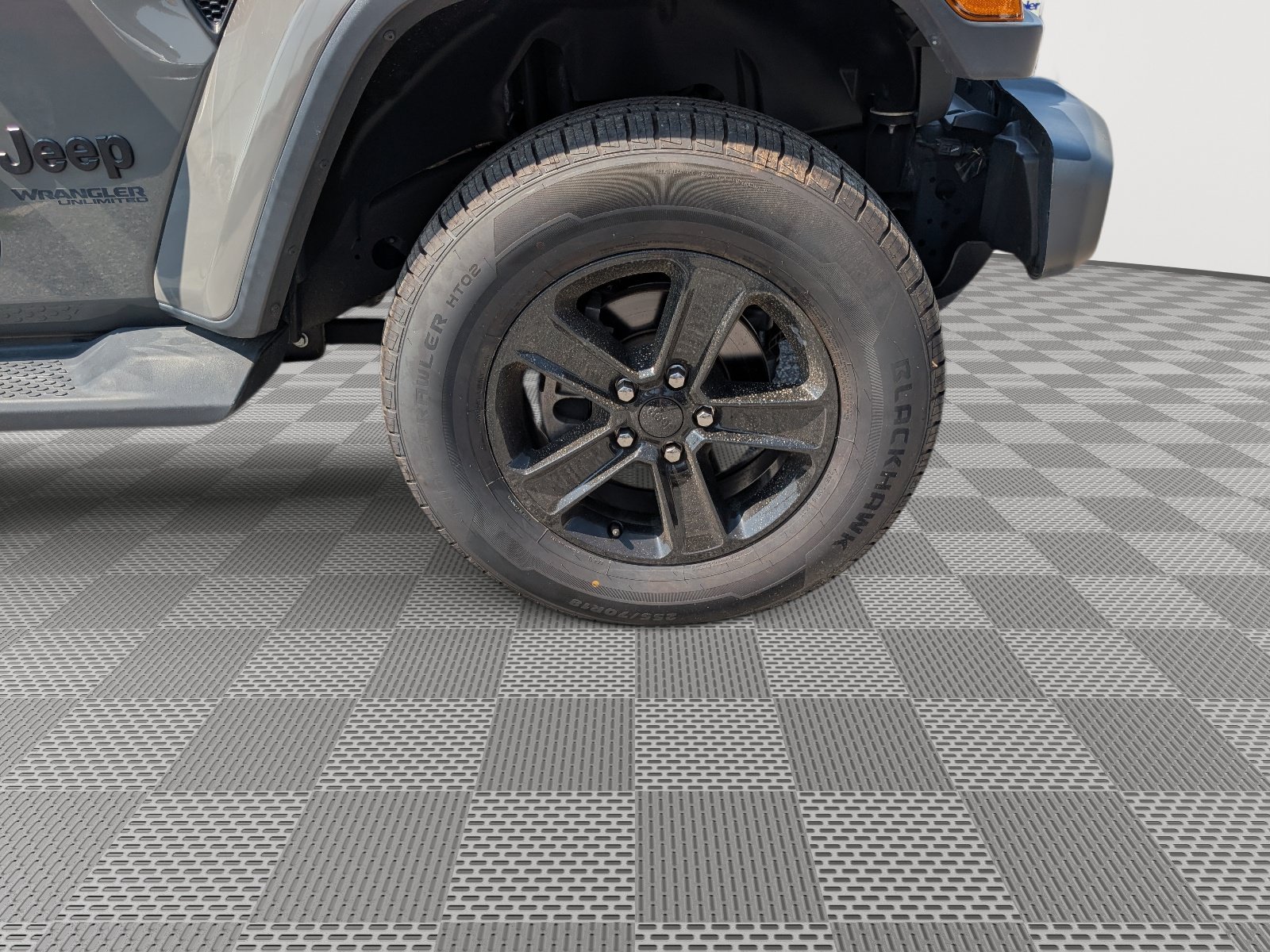 Used 2020 Jeep Wrangler Unlimited Sahara AWD/4WD image 9