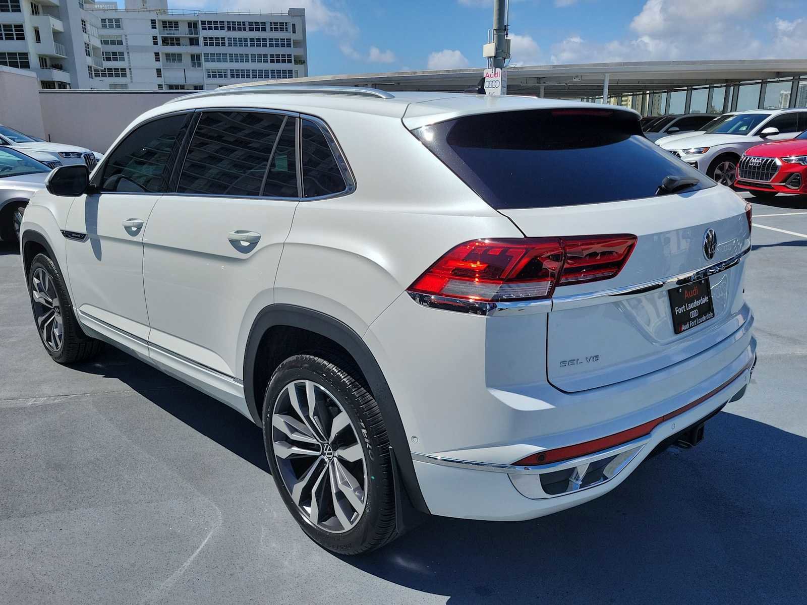 Used 2023 Volkswagen Atlas Cross Sport SEL Premium R-Line AWD/4WD image 4
