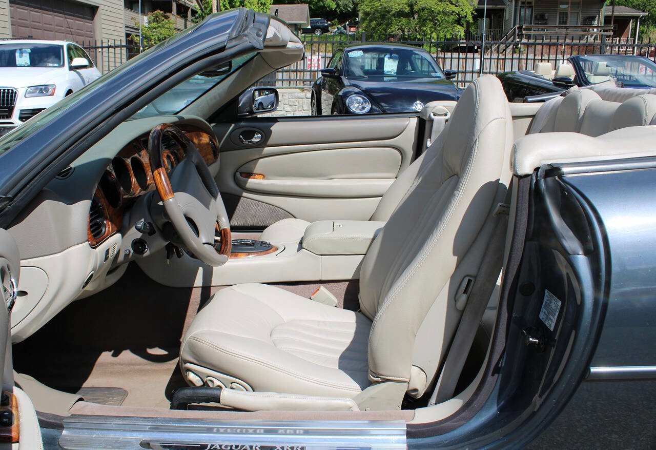 Used 2000 Jaguar XK8 Convertible RWD image 20