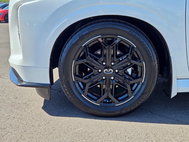 Certified 2026 INFINITI QX80 4WD image 9