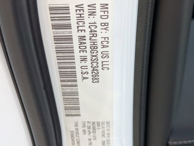 New 2025 Jeep Grand Cherokee Limited w/ Luxury Tech Group II image 31