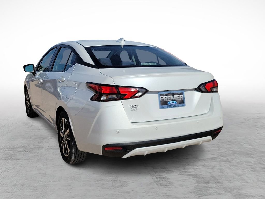 Used 2022 Nissan Versa SV FWD image 8