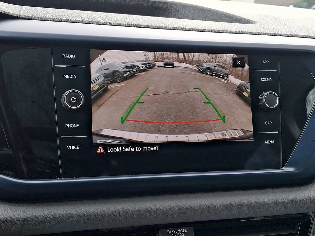 Certified 2022 Volkswagen Taos SE image 17