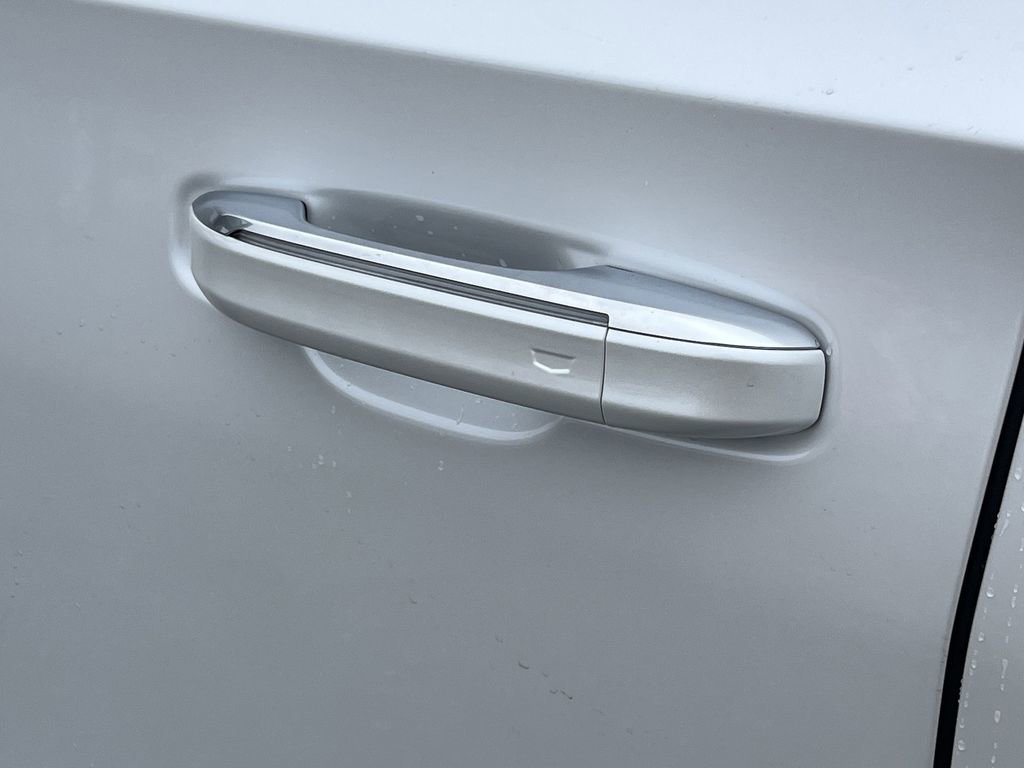 Used 2023 Cadillac Escalade ESV Premium Luxury w/ LPO, Radiant Package image 35