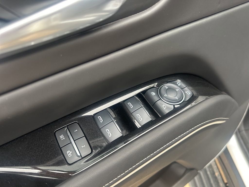 Used 2024 Cadillac Escalade Premium Luxury Platinum image 15