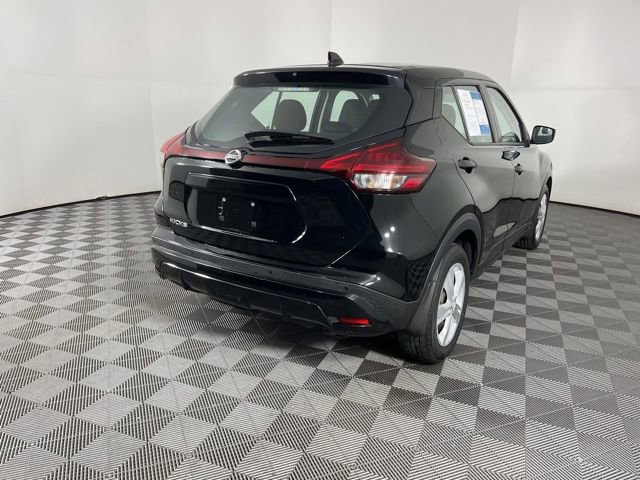 Used 2021 Nissan Kicks S image 6