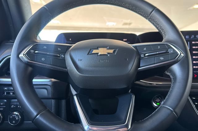 Used 2025 Chevrolet Suburban LT AWD/4WD image 25