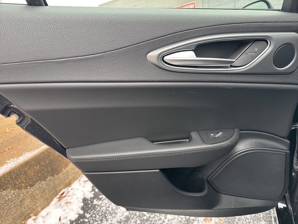 New 2025 Alfa Romeo Giulia image 16