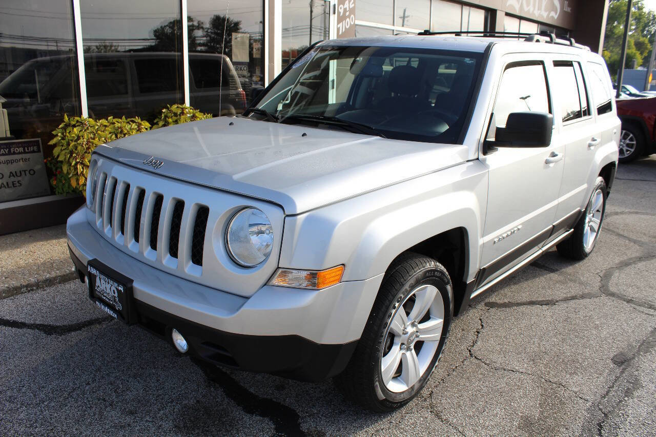 Used 2014 Jeep Patriot Latitude image 1