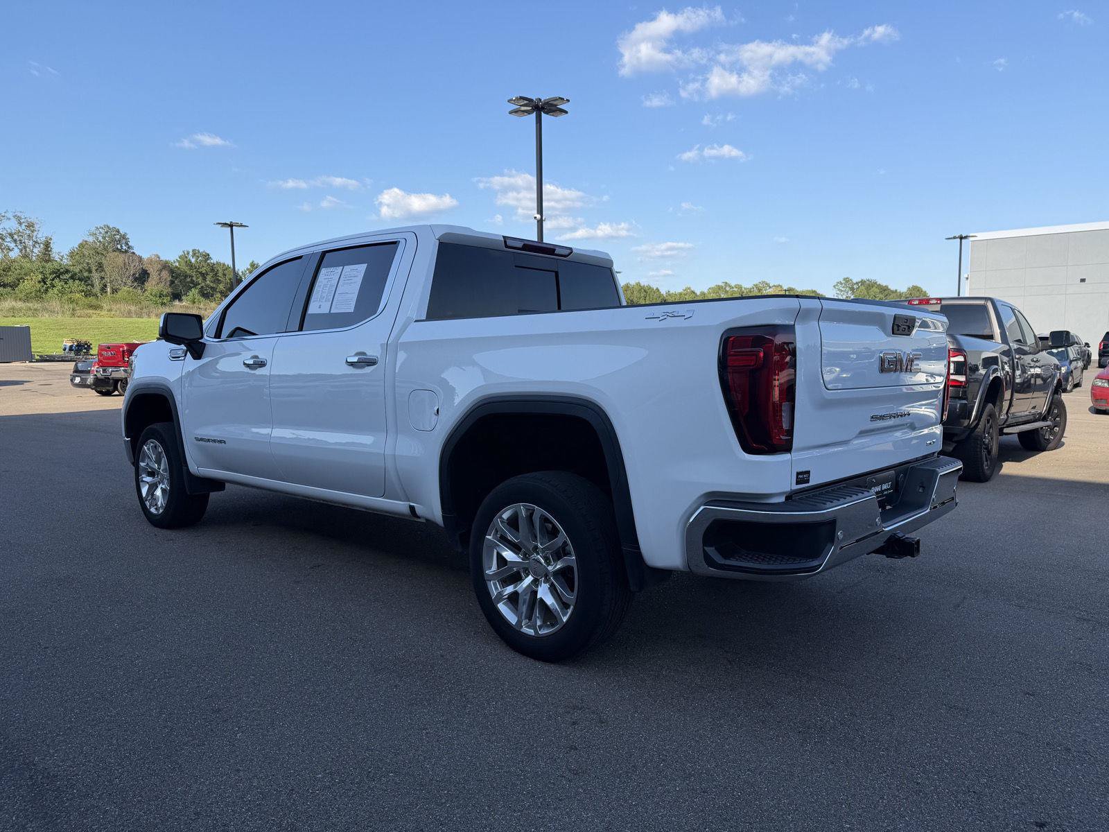 Used 2020 GMC Sierra 1500 SLT w/ SLT Premium Plus Package AWD/4WD image 4
