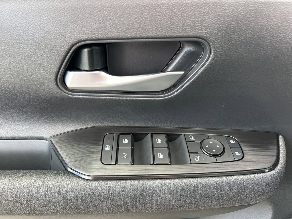 New 2026 Nissan Kicks SV w/ SV Premium Package FWD image 18