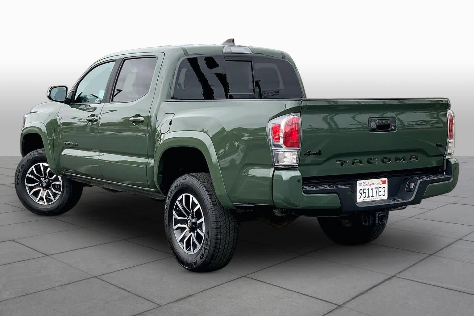 Used 2022 Toyota Tacoma TRD Sport w/ Technology Package AWD/4WD image 11