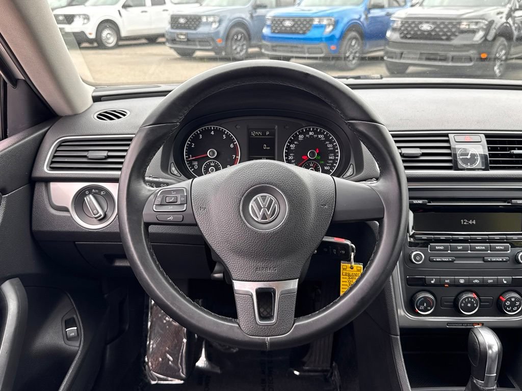 Used 2014 Volkswagen Passat 1.8T S FWD image 21