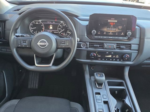 Used 2024 Nissan Pathfinder S image 16