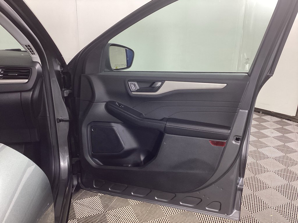 Used 2022 Ford Escape SE w/ Convenience Package image 8