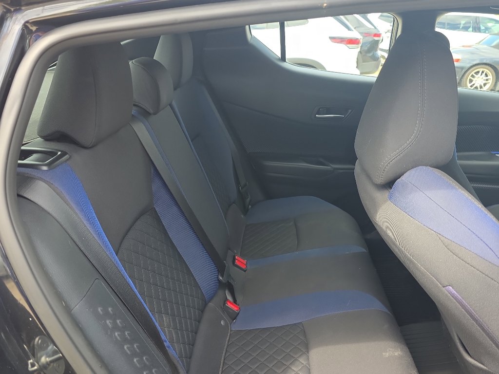 Used 2021 Toyota C-HR XLE FWD image 17