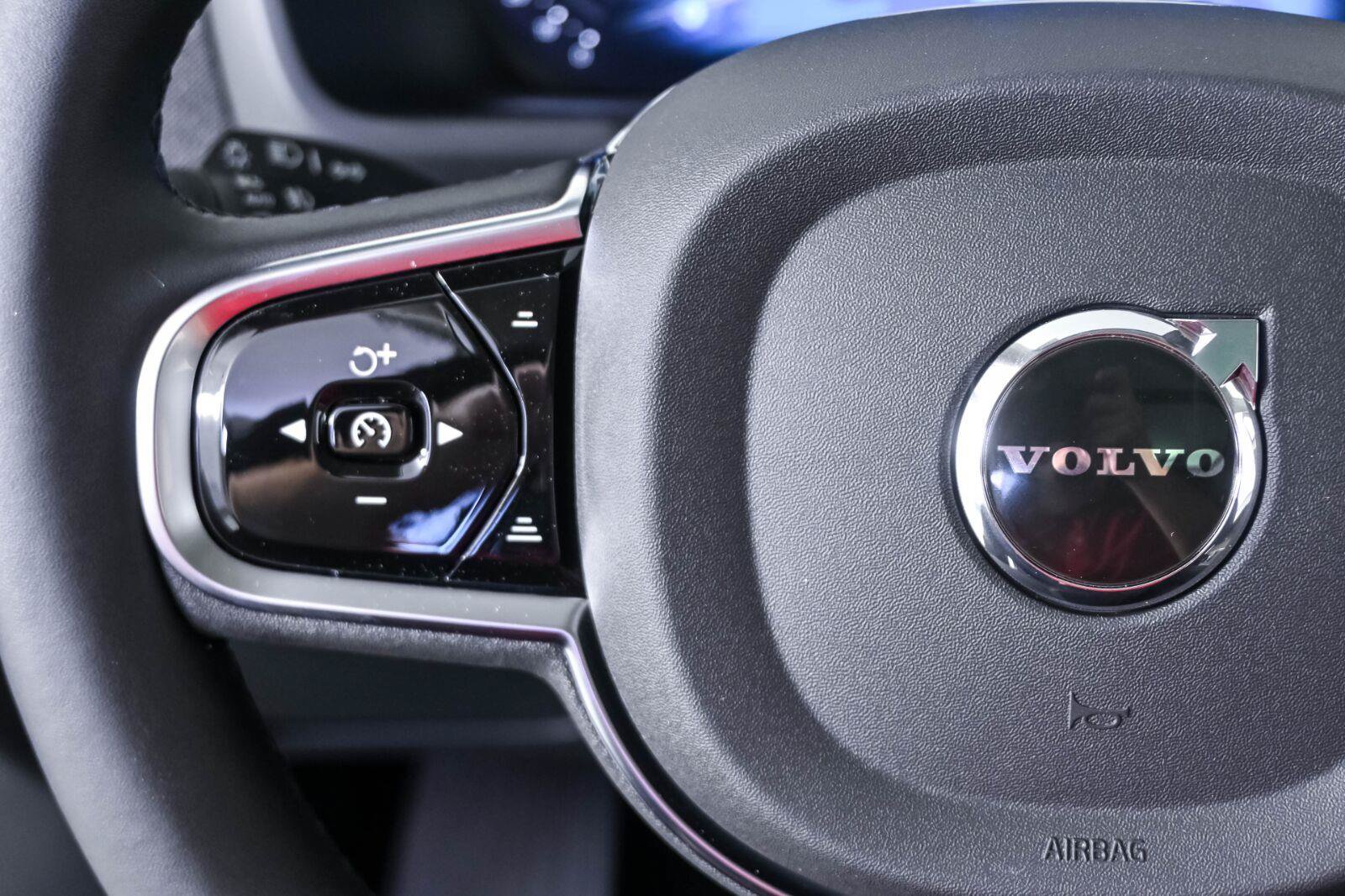 New 2026 Volvo XC90 B6 Plus w/ Protection Package Premier AWD/4WD image 10