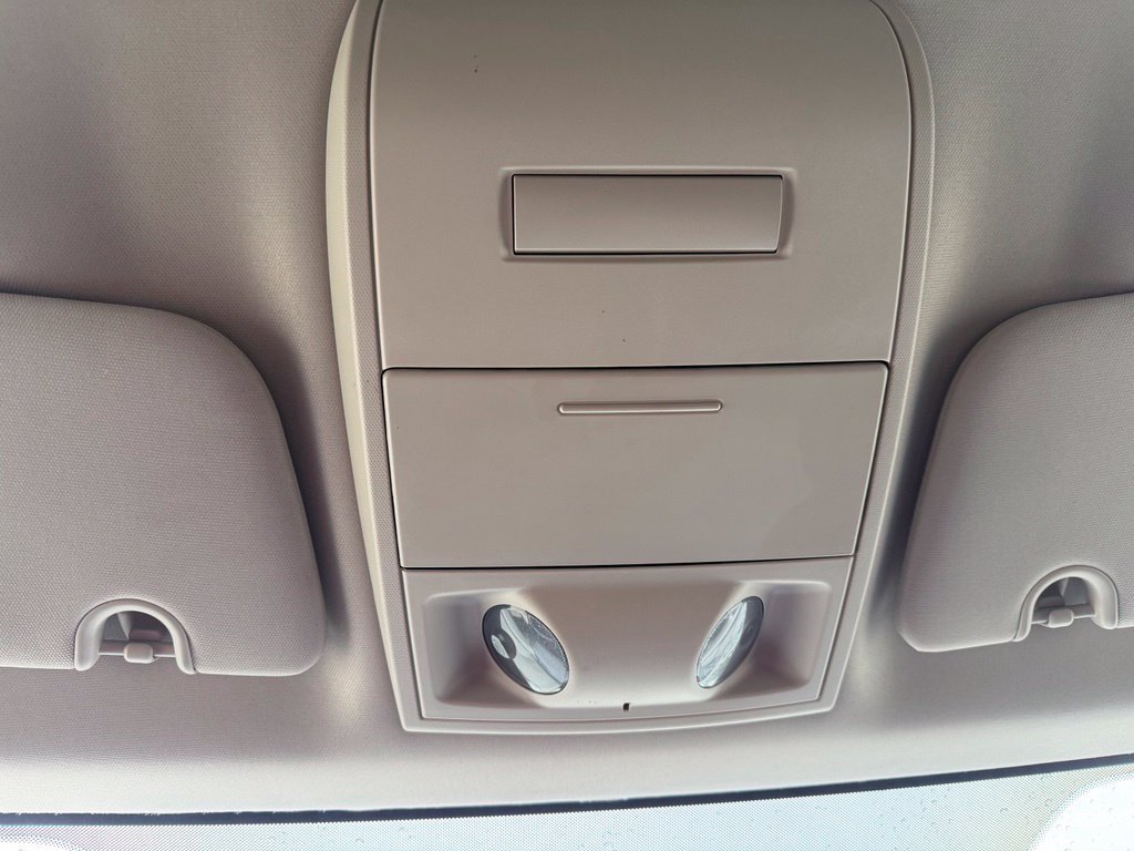Used 2018 Dodge Grand Caravan SE FWD image 21