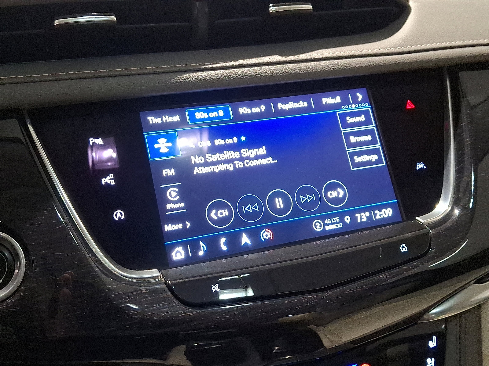 Used 2022 Cadillac XT6 Premium Luxury w/ Technology Package image 16