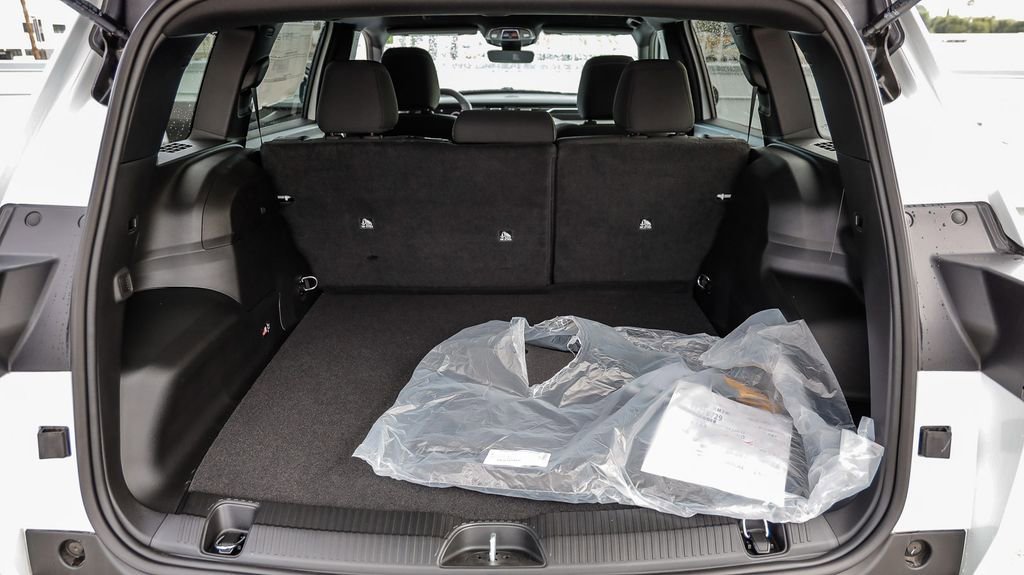 New 2026 Jeep Cherokee Laredo AWD/4WD image 30