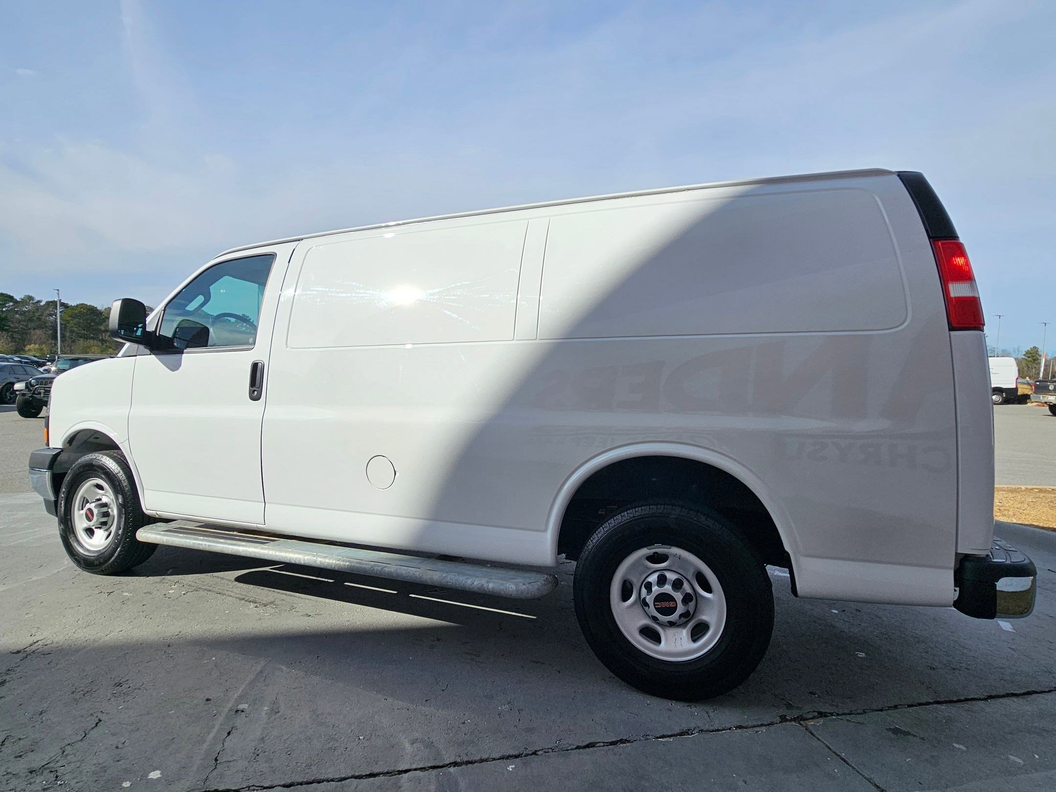 Used 2024 GMC Savana 2500 w/ Driver Convenience Package image 5