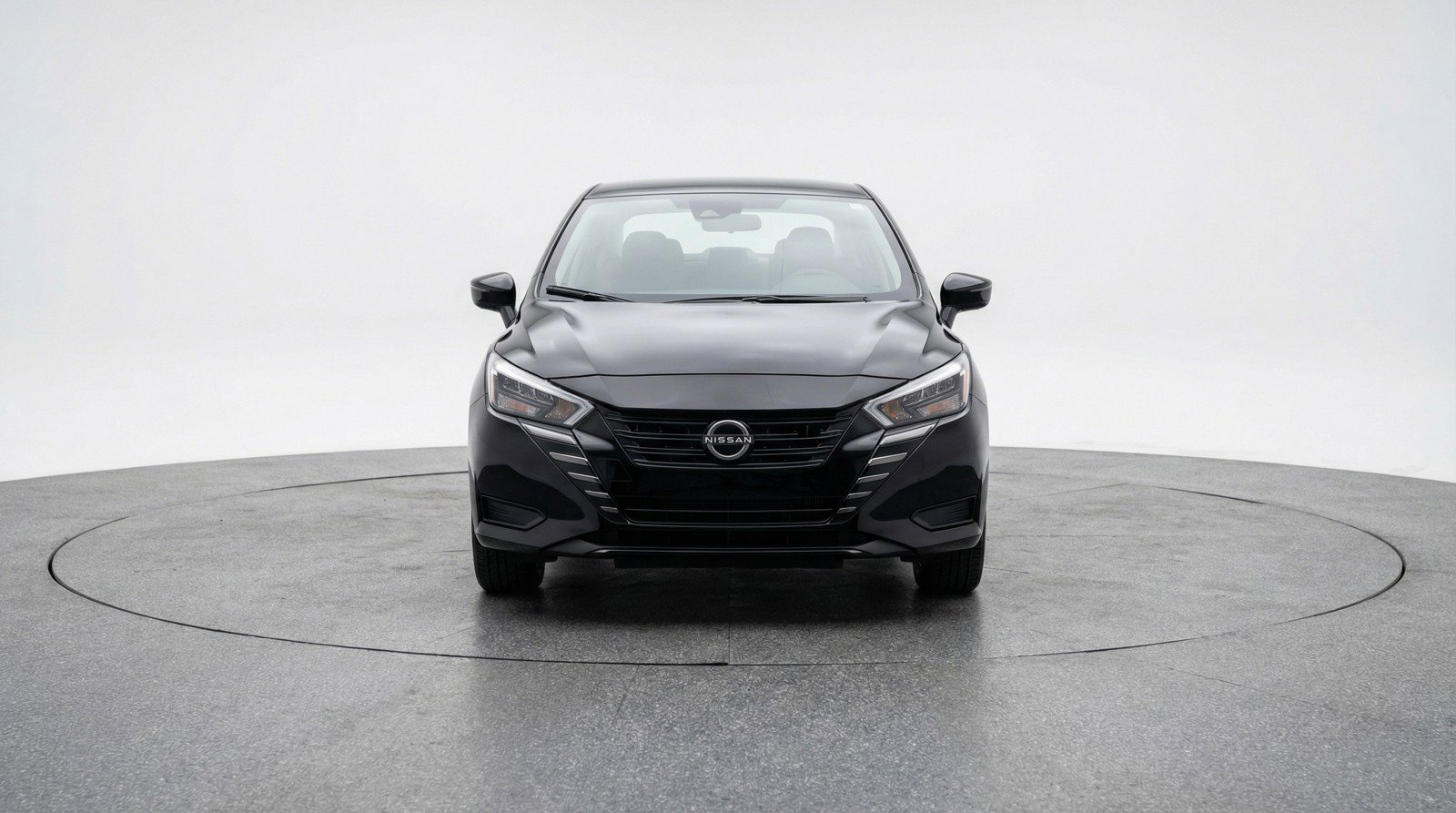 Used 2025 Nissan Versa SV image 2