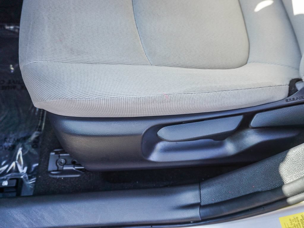 Used 2021 Toyota Corolla LE w/ Carpet Mat Package (TMS) FWD image 19