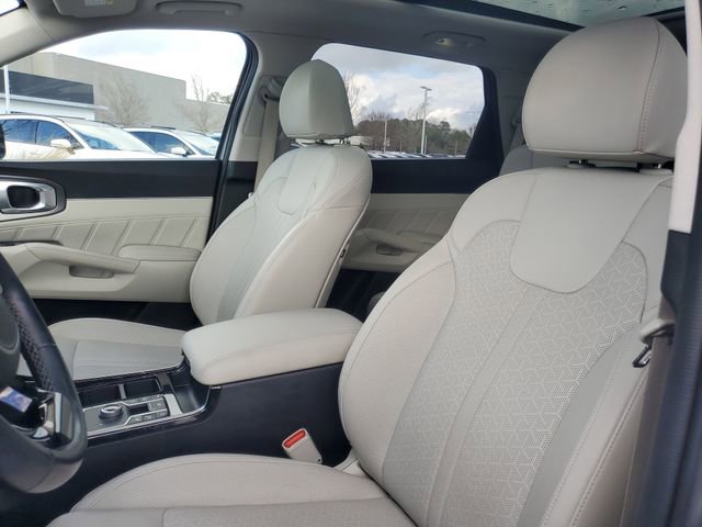 Certified 2022 Kia Sorento SX Prestige w/ Panoramic Sunroof Package image 16