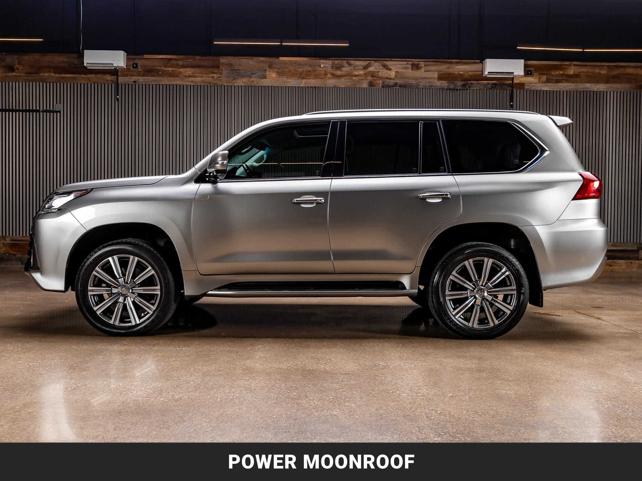 Used 2017 Lexus LX 570 4WD image 5
