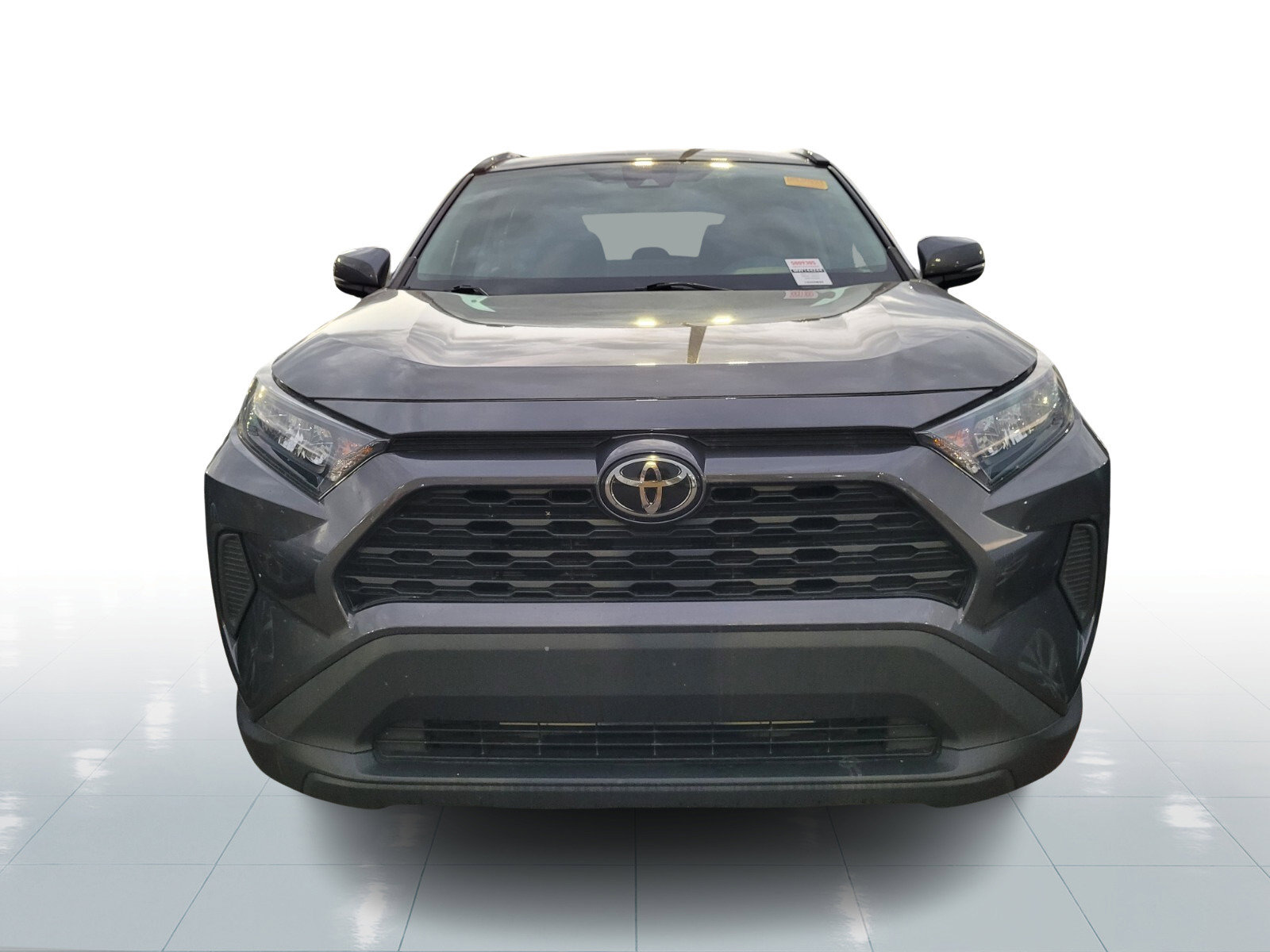 Used 2021 Toyota RAV4 LE image 2