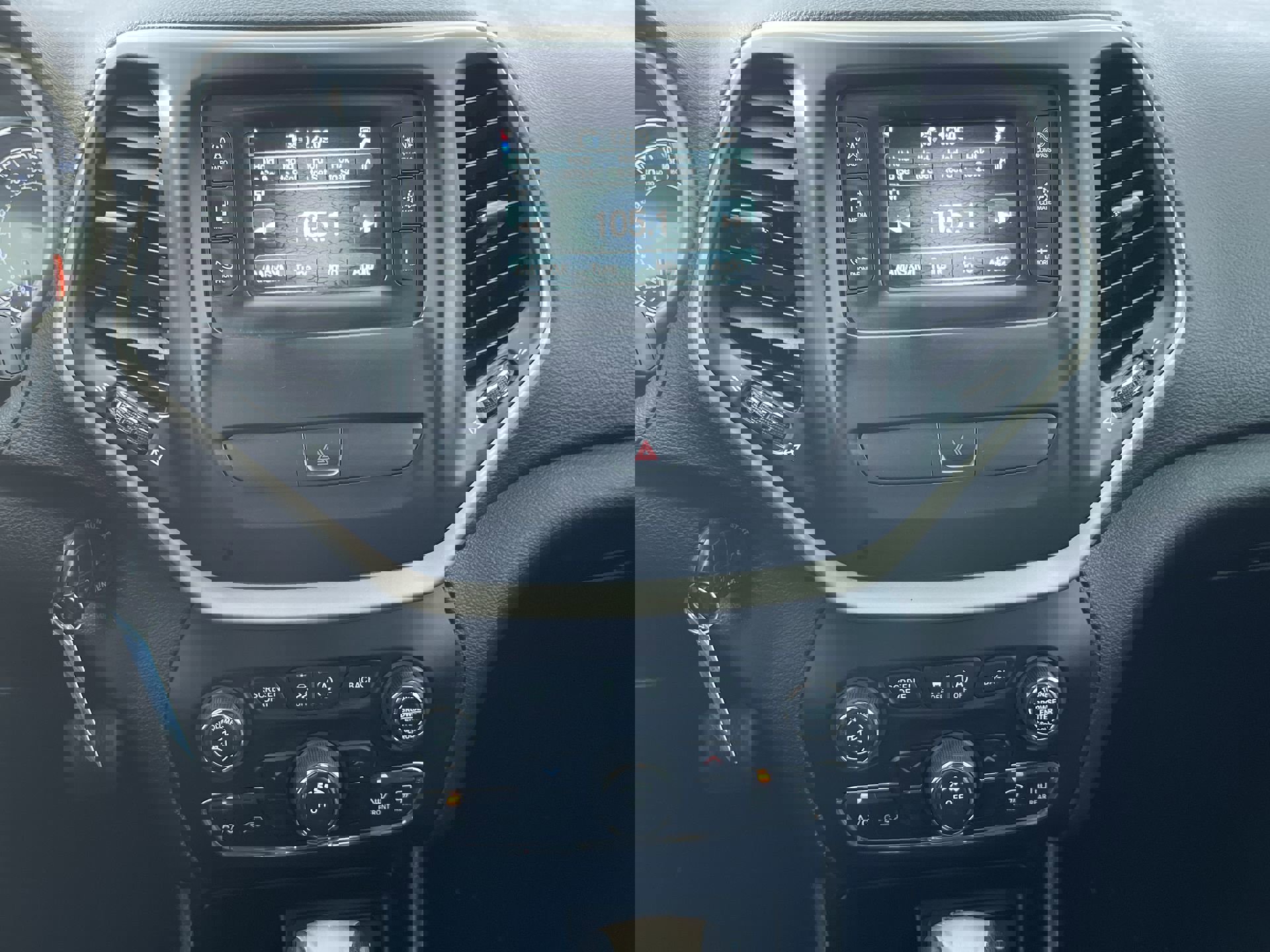 Used 2016 Jeep Cherokee Sport w/ Cold Weather Group image 17