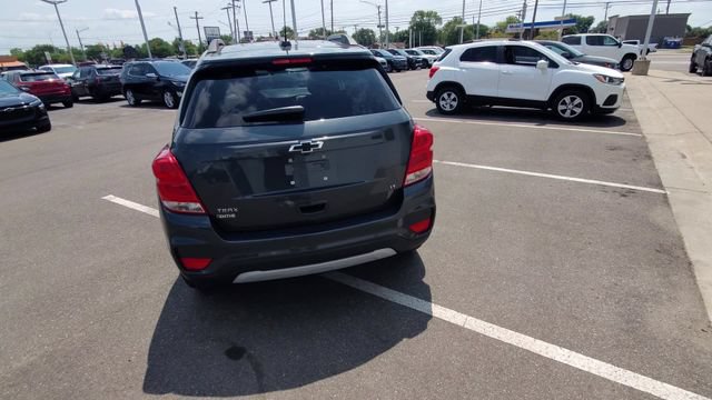 Used 2018 Chevrolet Trax LT w/ LT Convenience Package FWD image 7