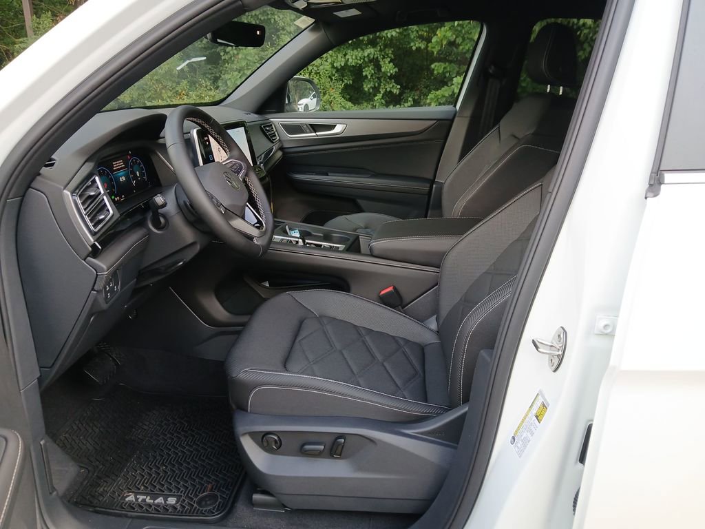 New 2026 Volkswagen Atlas Cross Sport SE image 9
