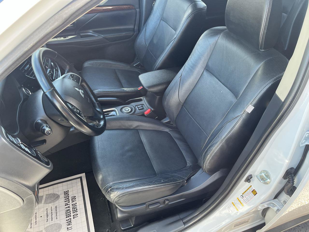 Used 2015 Mitsubishi Outlander SE AWD/4WD image 24