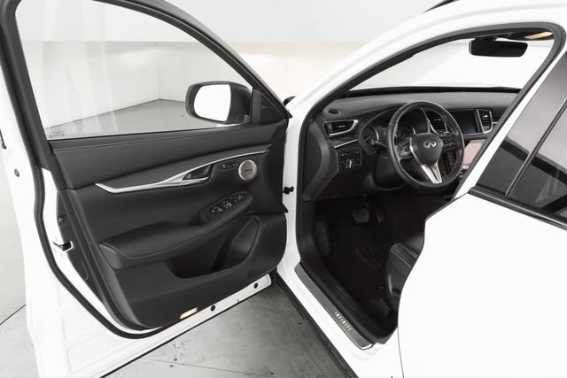 Used 2023 INFINITI QX50 Sport AWD/4WD image 10