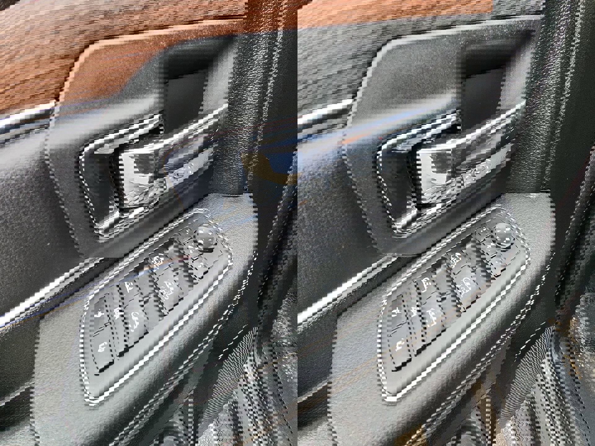 Certified 2019 RAM 1500 Laramie w/ Convenience Group image 15