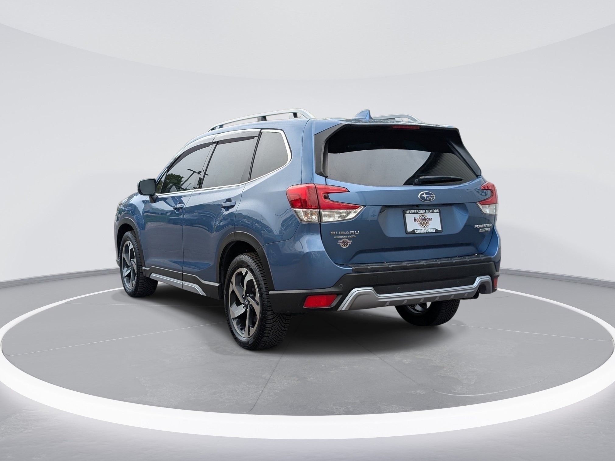 Used 2023 Subaru Forester Touring AWD/4WD image 5