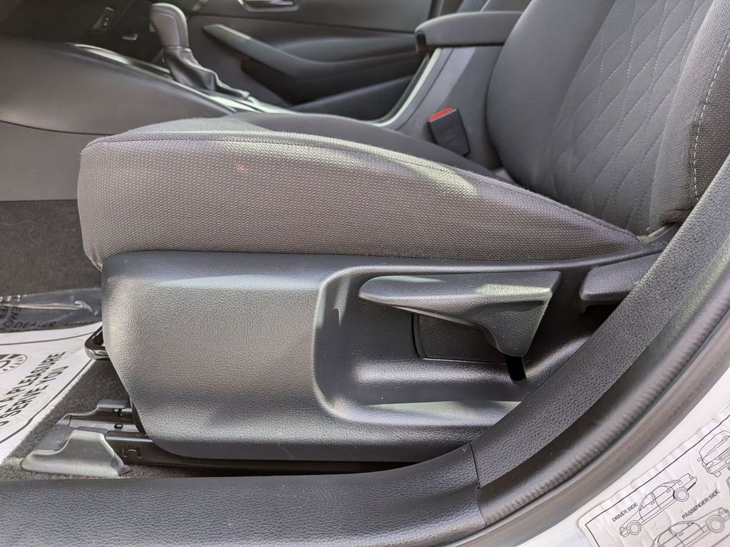 Used 2024 Toyota Corolla LE image 14