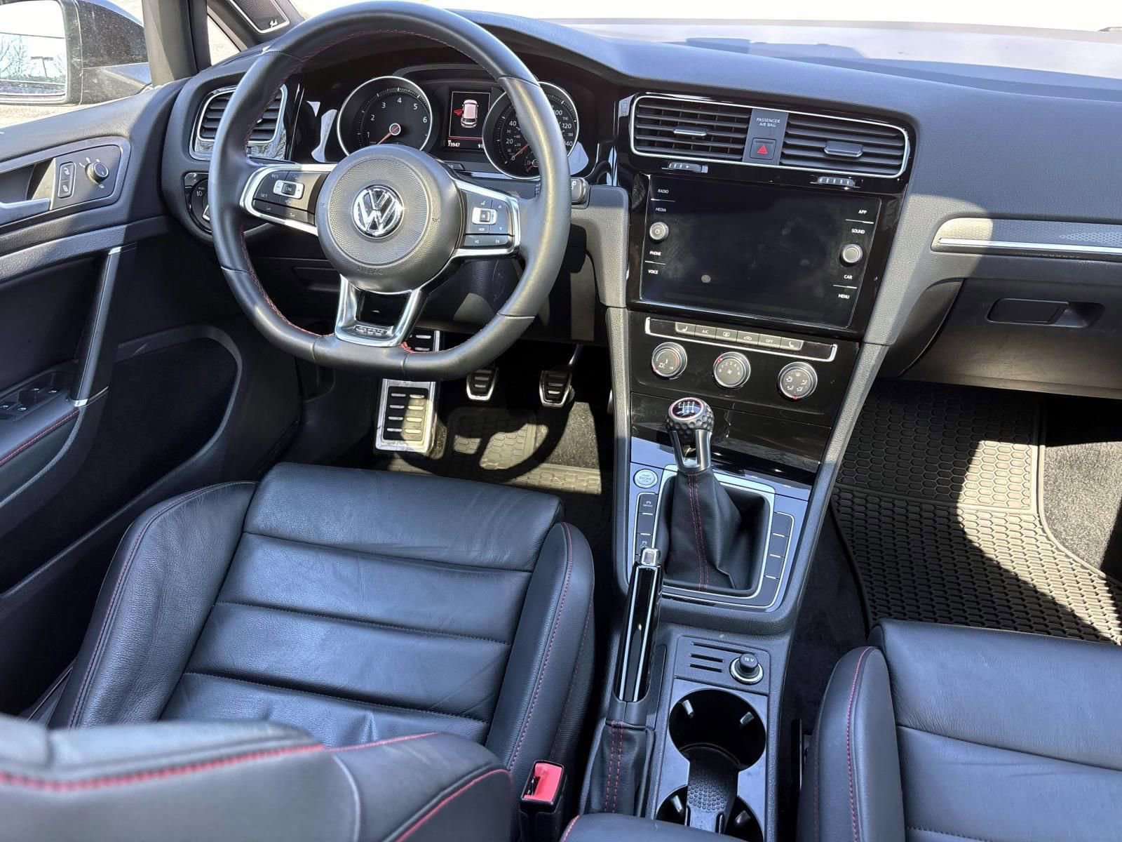 Used 2019 Volkswagen GTI S image 28