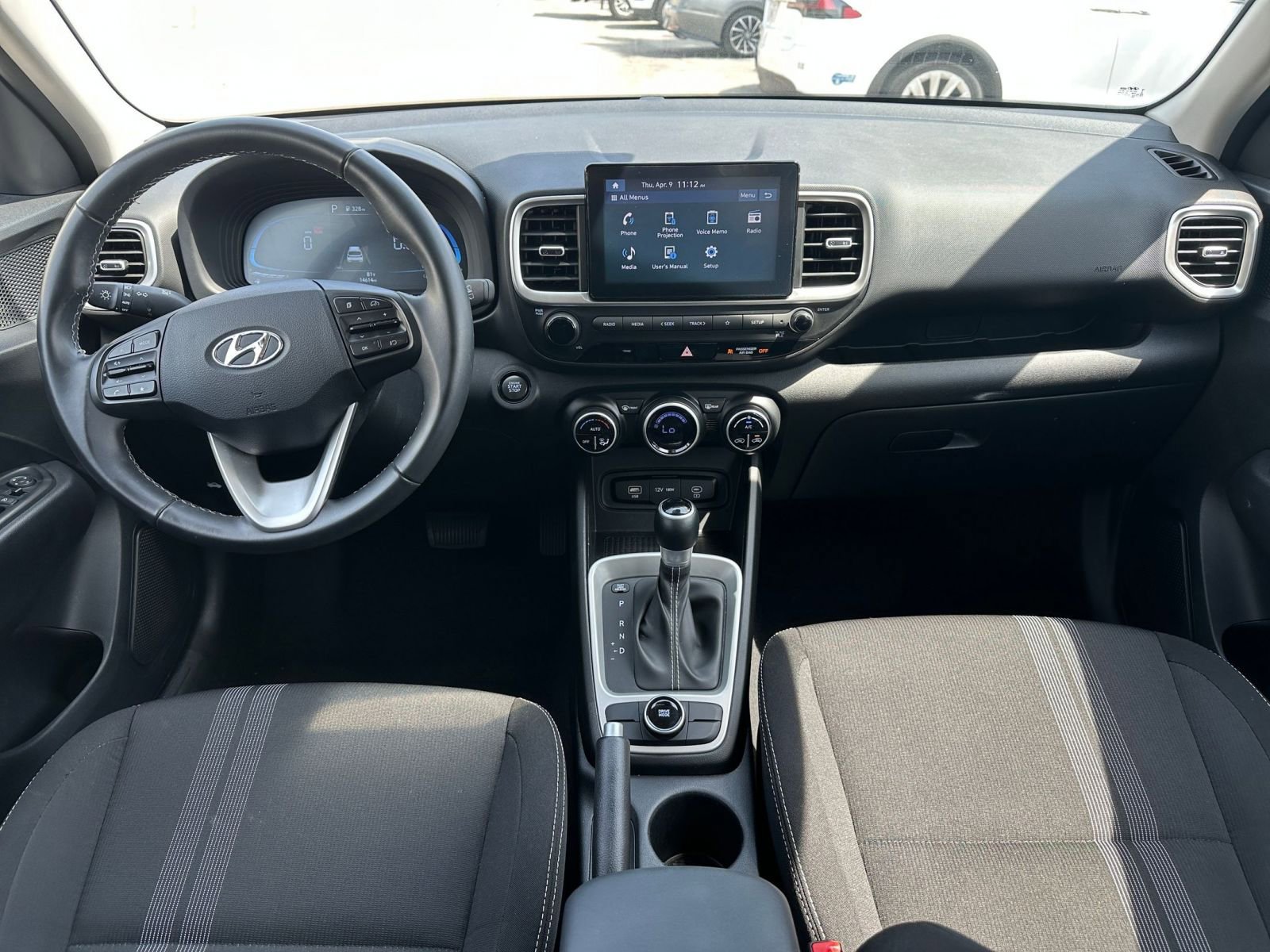 Used 2025 Hyundai Venue SEL image 33
