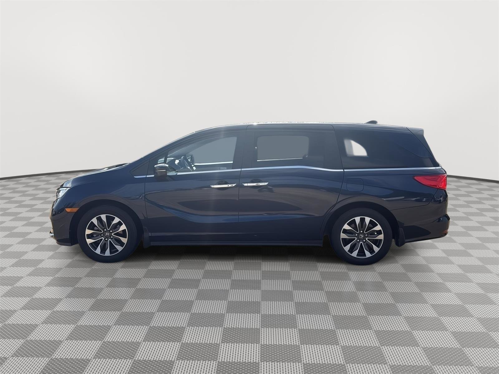 Used 2024 Honda Odyssey EX-L image 2