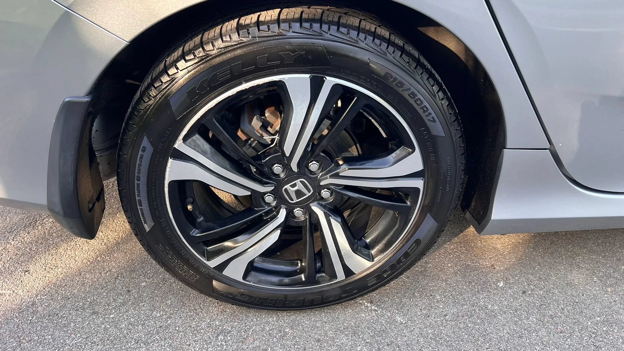 Used 2017 Honda Civic Touring image 10