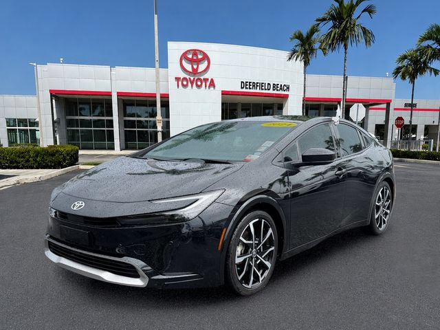 Used 2024 Toyota Prius Prime FWD image 3
