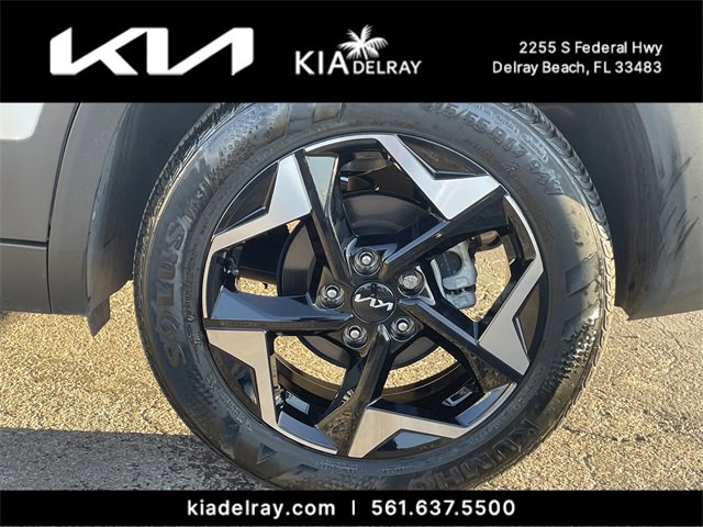 Used 2024 Kia Seltos EX image 32