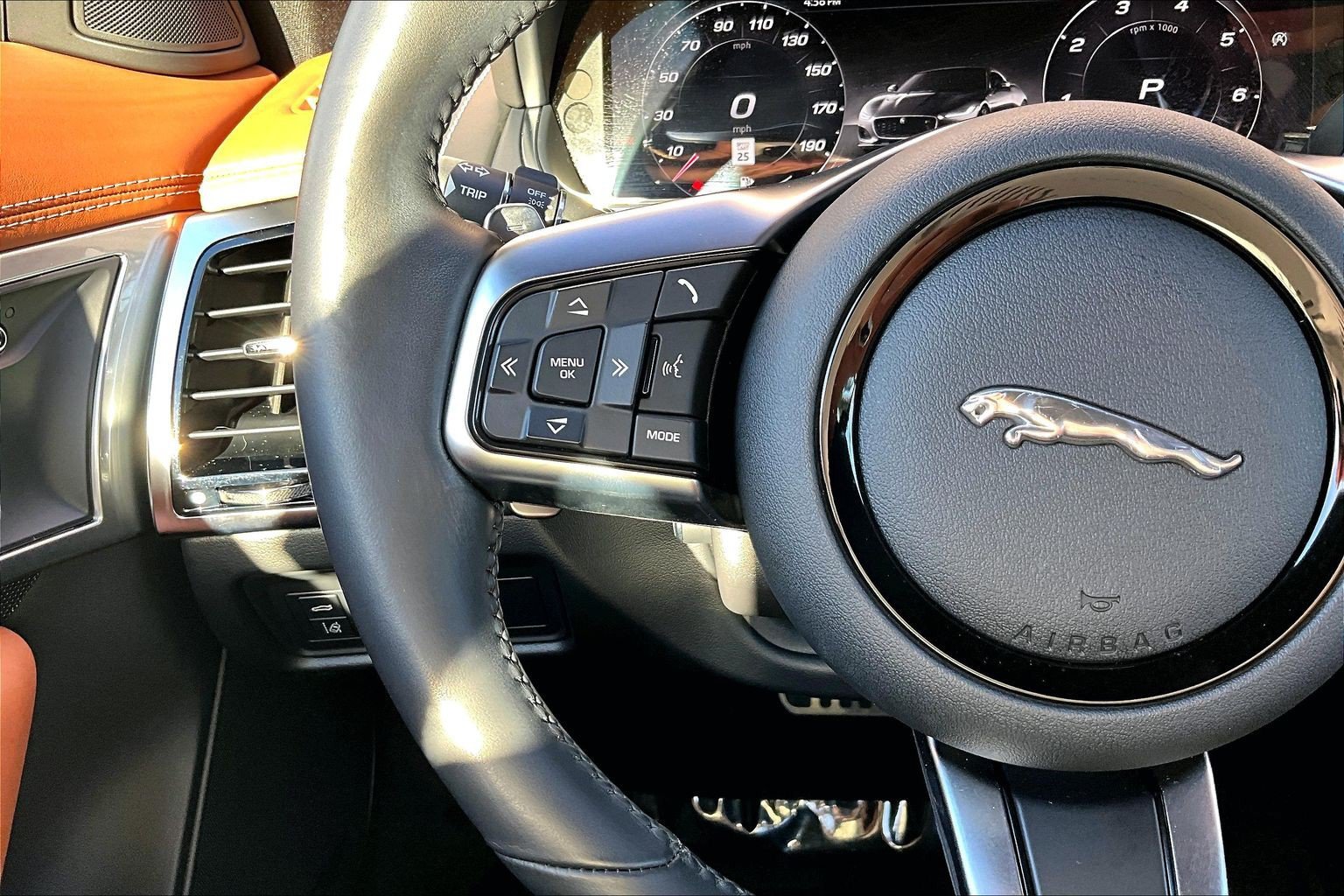 Used 2024 Jaguar F-TYPE R-Dynamic RWD image 17