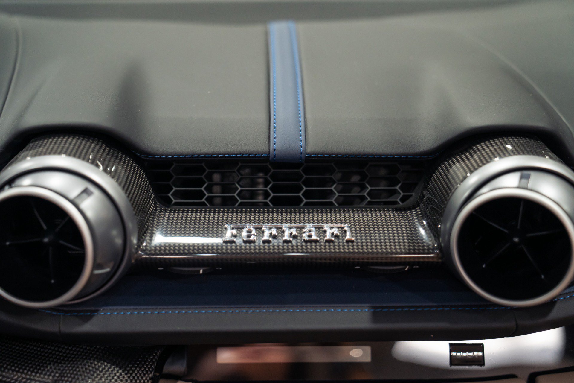 Used 2021 Ferrari 812 GTS RWD image 49