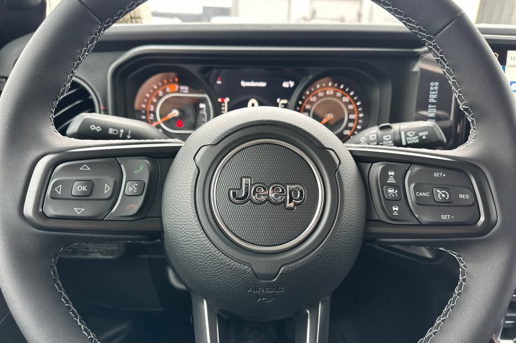 New 2026 Jeep Wrangler Unlimited Rubicon w/ Technology Group AWD/4WD image 24