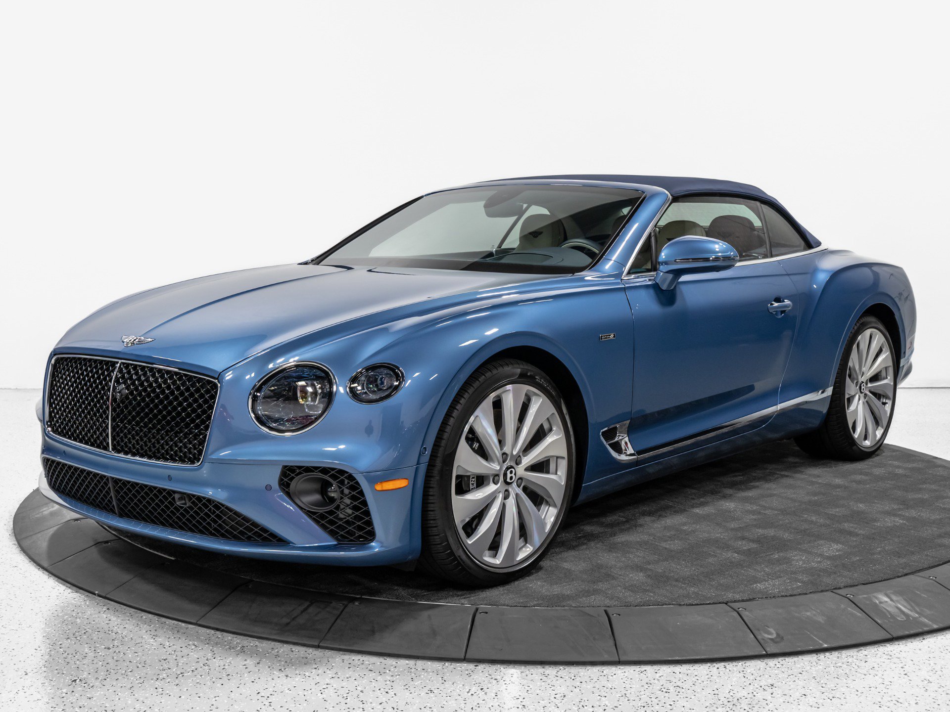 Used 2024 Bentley Continental GT V8 AWD/4WD image 14